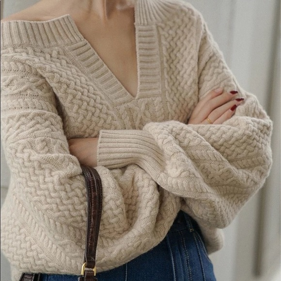 Sweater cable knit twist chunky khaki cream thick long sleeve winter v-neck - Picture 4 of 9